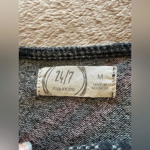Maurices Gray and Black Top - Picture 2 of 4
